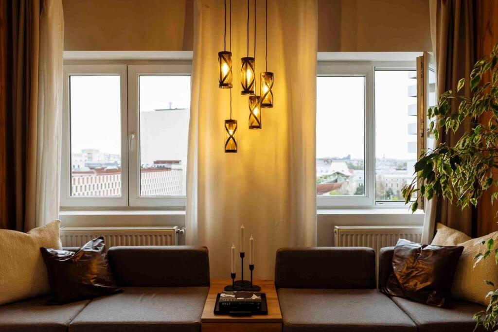 Stunning Views 2Br Intercontinental Flat Apartment Bukares Bagian luar foto